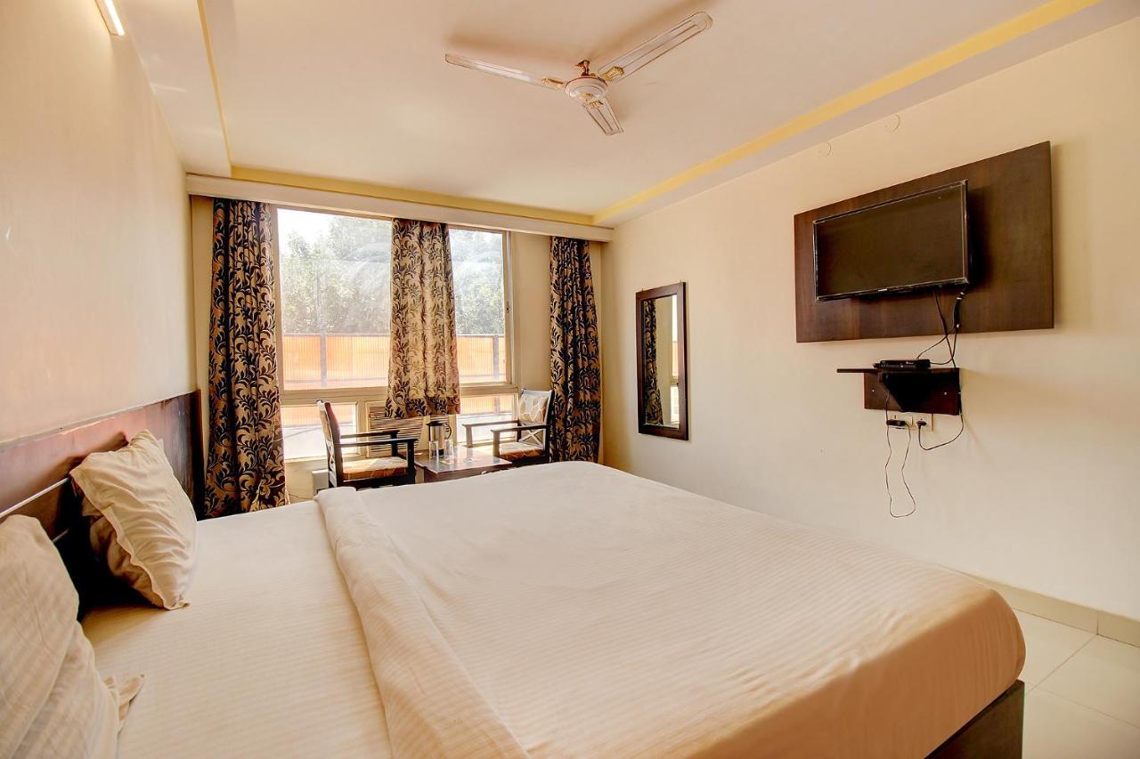 Fabhotel Ps Grand Lucknow Eksteriør bilde